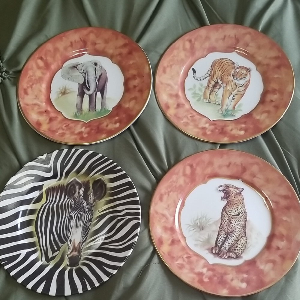 Wildlife Ceramic Dinner Plates - Set of 4 - Orange Accent